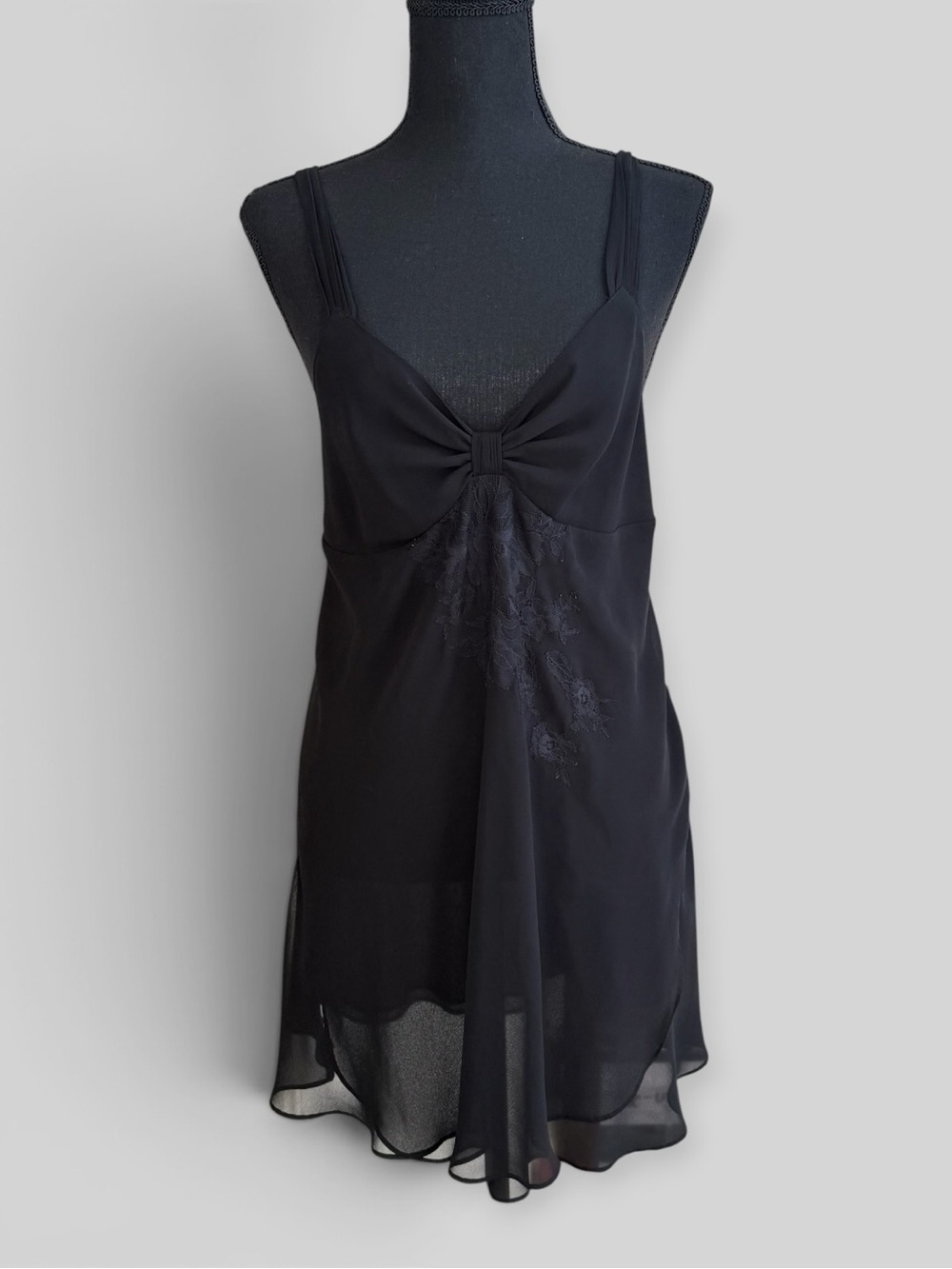 Oscar de la Renta Black Sheer Lace-Accent Slip